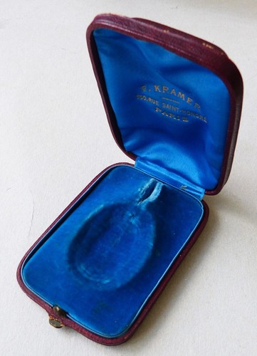 Ancien écrin boite cuir 19e - , s
