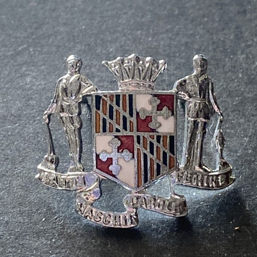 Pin tourisme ville - pin's,