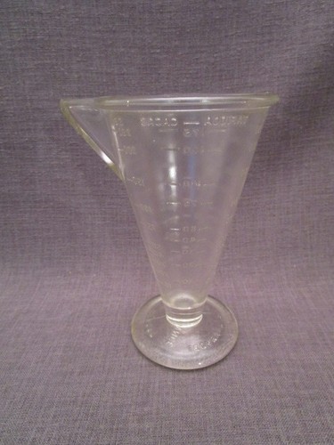 Verre doseur mesureur ancien - verre,