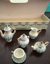 fèves ladurée. le service à