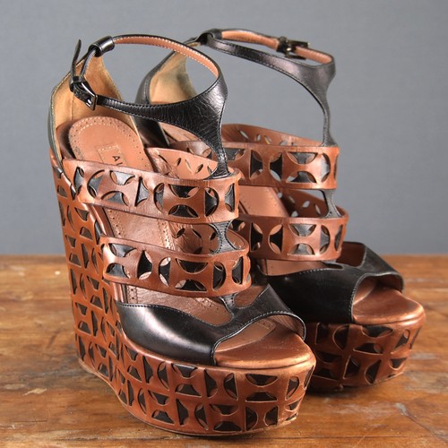 Alaia laser cut - cut, platform