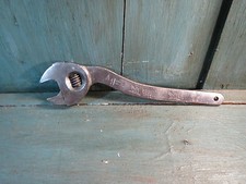  outil ancien clef cle a mollette peugeot   fer forgé vieux french old tool