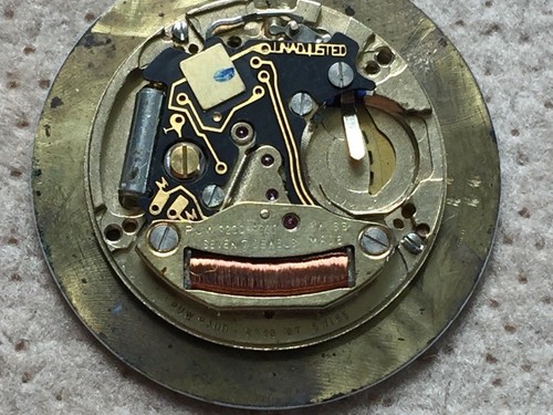 Montre vintage mouvement - À,