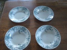 Lot de 4 assiettes creuses