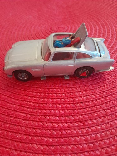 Aston martin db5 - martin,