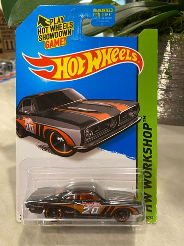 2014 hot wheels 239 - hot, hw