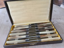 ensemble de 12 couteaux