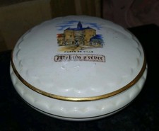 Bonbonnière Porcelaine de Paris Décor Porte médiévale Mehun Sur Yèvre