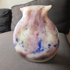 vase pate de verre signé le