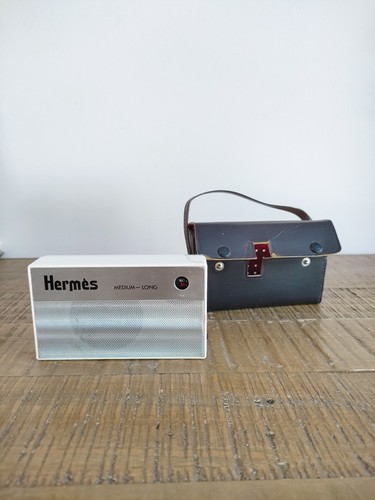 Ancienne petite radio hermes - ancienne,
