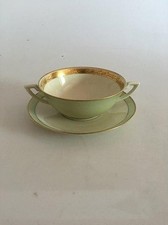Tasse À Bouillon Et Soucoupe
