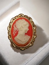 Broche camée rétro vintage