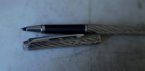 Superbe stylo roller parker - stylo,