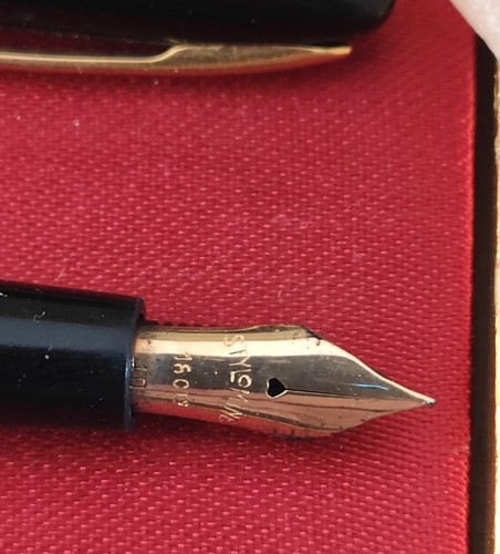 Stylo plume pointe or - -, en