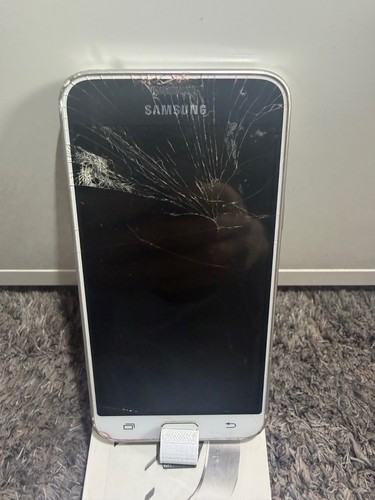 Samsung galaxy - j3,