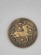 Coupelle en bronze signée