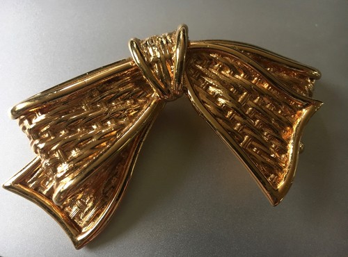 Chanel broche vintage - chanel,