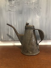 ANCIEN BIDON A HUILE EN FER