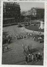 PHOTO ANCIENNE - VINTAGE SNAPSHOT -MILITAIRE LIBÉRATION WW2 DÉFILÉ JEEP-MILITARY