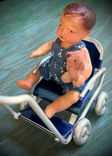 Jouets anciens miniatures des années 40 - Poussette tôle & alu, poupée, ours