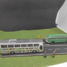 Norev HO bus n° 528 Autocar