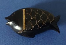 Ancienne petite boîte à priser en corne bovine.