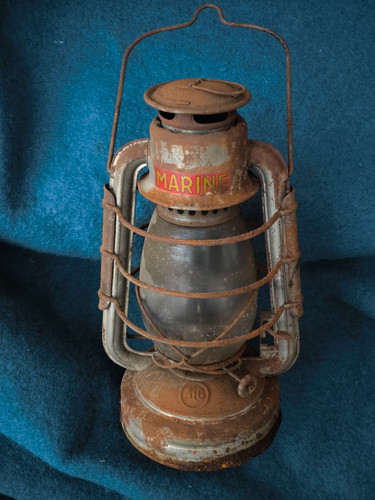 Vieille lanterne pétrole - lanterne, à