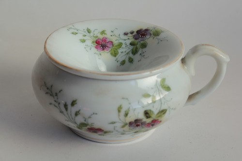 Tasse crachoir porcelaine