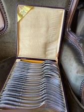 Ancienne Ménagère Métal Argenté Poinçon J B 30g Dans Un Écrin