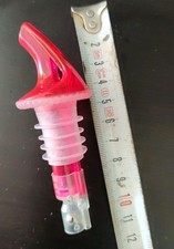 Bouchon doseur à bille/ bec