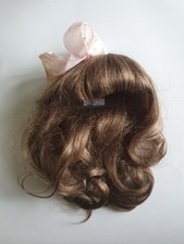 PERRUQUE  en CHEVEUX naturels Châtain clair / POUPÉE JUMEAU Taille 5 