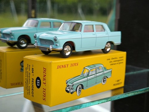 Dinky toys 553 peugeot 404 - toys,