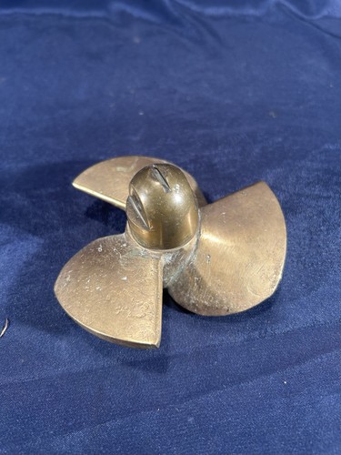 Ancienne petite hélice - , de