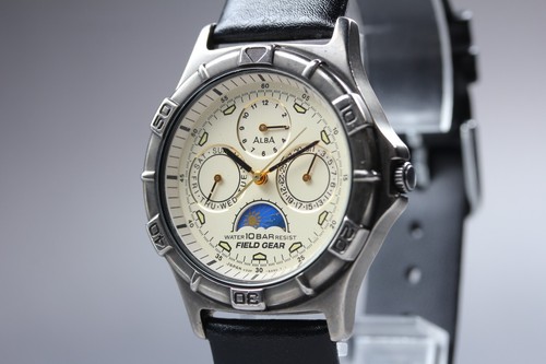 Presque comme neuve montre - comme, neuve]