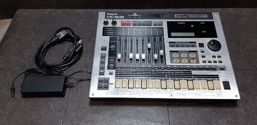 Roland sampler rhythm - sampler, machine