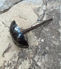 342a ANCIEN CLOU EN FER FORGE XVIe XVIIe siècle.