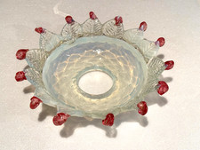 BOBECHE EN VERRE OPALE DE