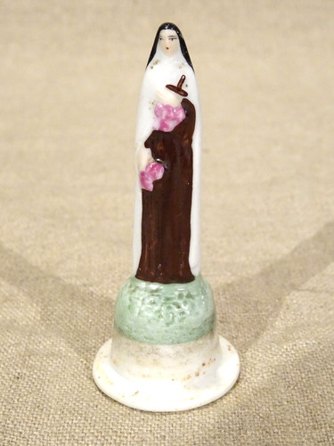 Ancienne statuette religieuse
