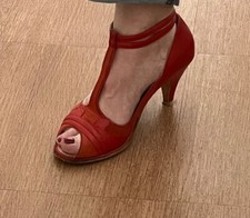 Sandales rouges à petits talons, taille 37,5