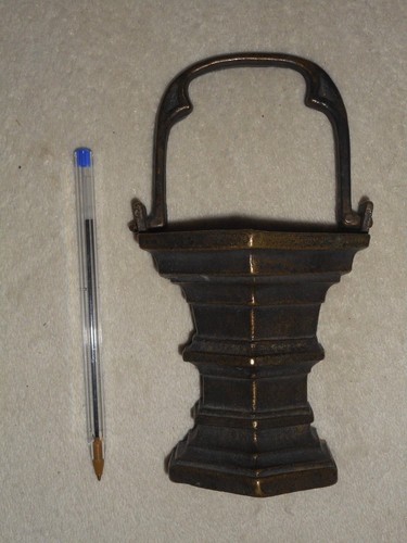 Seau eau benite bronze style - a, benite/bronze/style