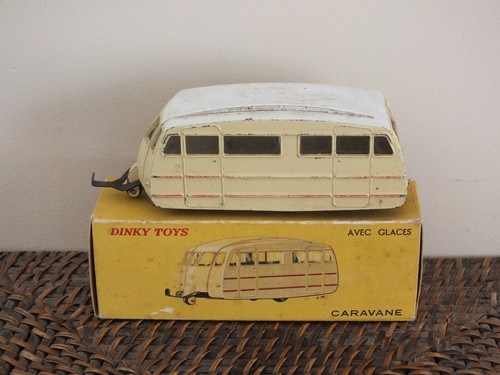 Caravane dinky toys réf 811 - caravane,