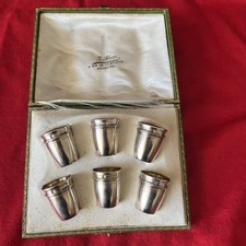 6 Petits Gobelets En Argent