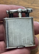 BRIQUET Ancien à Essence