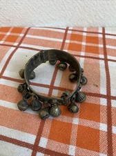 Ancien bracelet oriental jonc avec grelot argent ? Bijou vintage