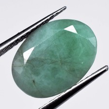 Pierre précieuse traitée émeraude verte naturelle de forme ovale de 2,95 ct...
