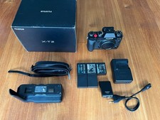 Fujfilm x-t2 Mint condition (black) + meike battery grip