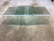 3 tables basse en verre en bon