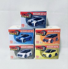 Lot de 5 voitures Nissan Mini