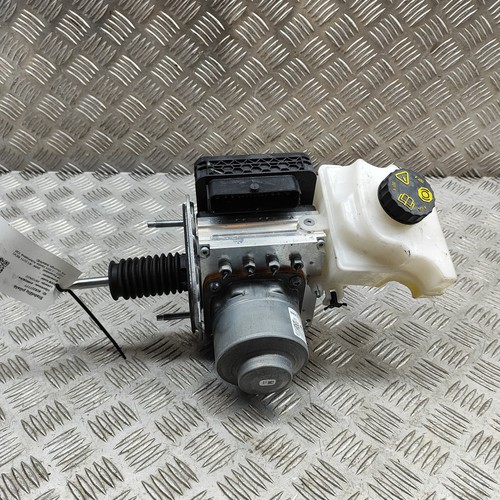 Bmw ix1 u11 bev - bmw, amplificateur