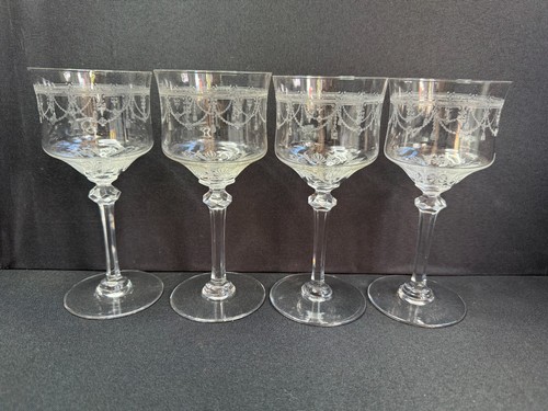 Grands verres pied saint - pied,